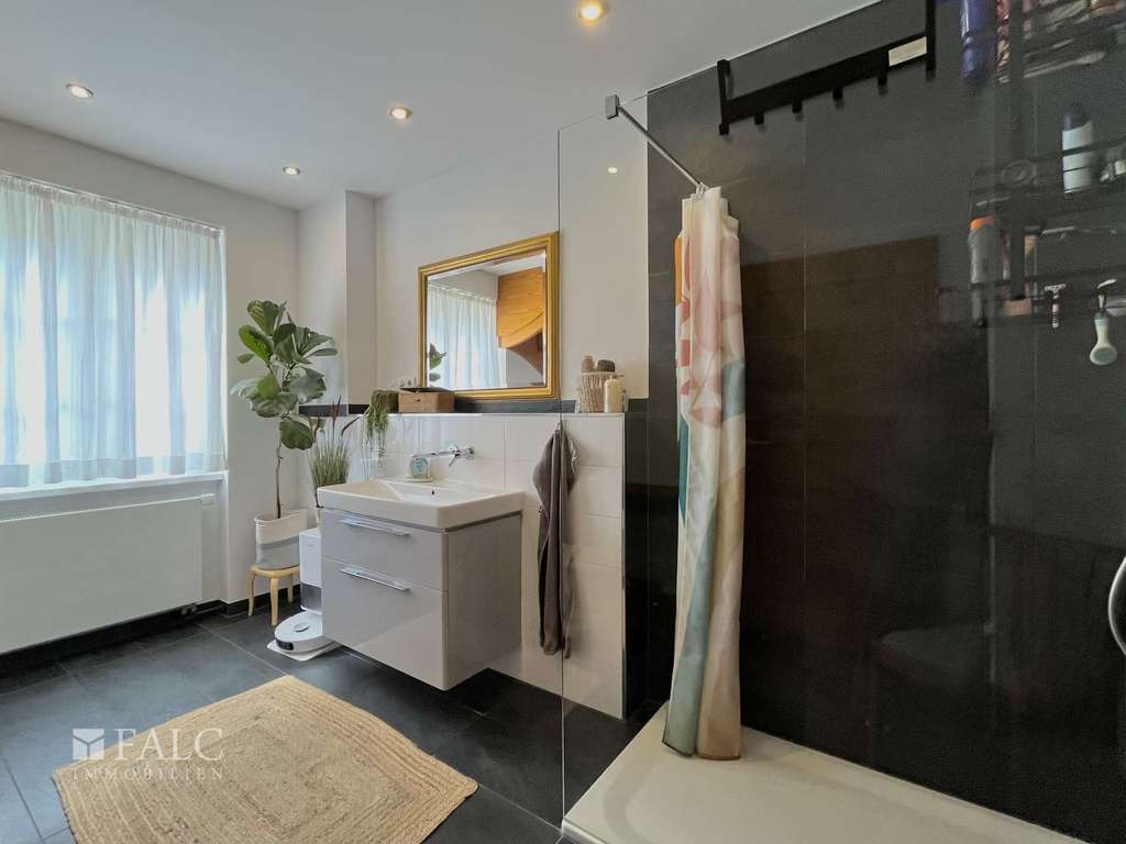 Immobilie in Schmitten - Landhausvilla mit historischem Charme - mit Einliegerwohnung - Bild 4