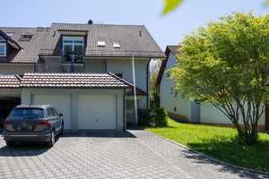 Wohlfühlen auf allen Ebenen – modernes Zweifamilienhaus mit Garten und flexibler Nutzung – Schwarzwald-Baar-Kreis – Vorschaubild 4