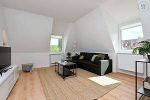 Wunderschön und stilvoll möblierte Wohnung mit Balkon im beliebten Stuttgarter Westen – Die vollständige Adresse der Immobilie erhältst du vom Anbieter., 70563 Hölderlinplatz, Stuttgart – Vorschaubild 12