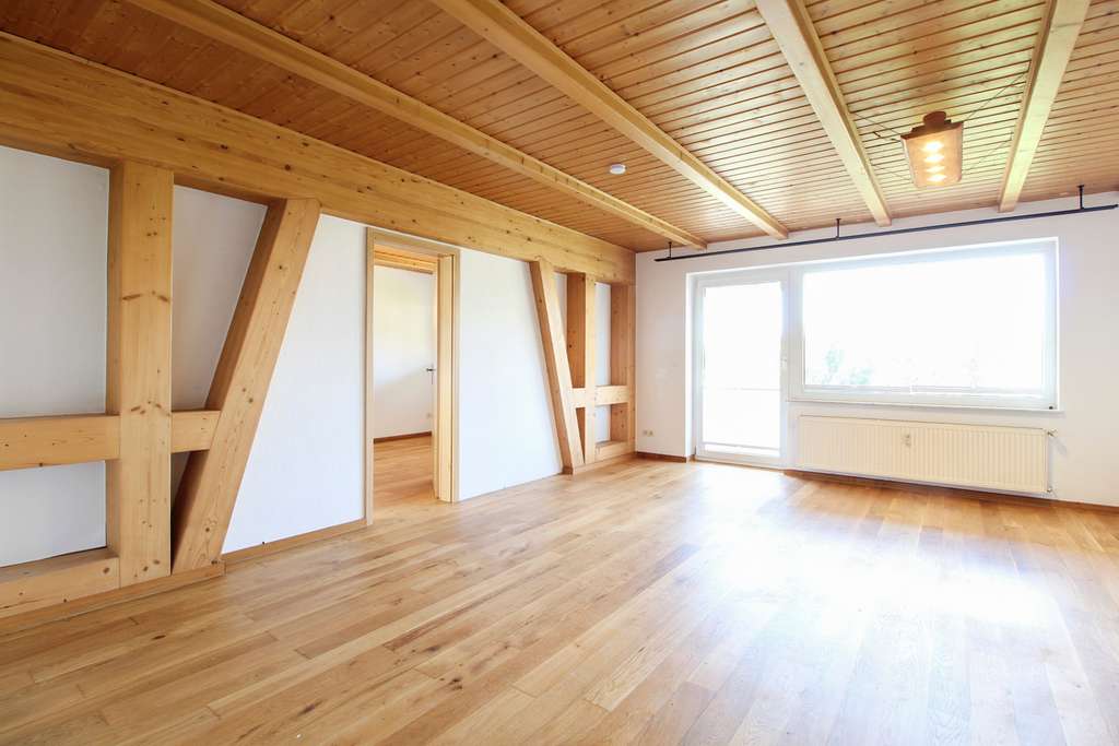 Immobilie in Steinheim - Großzügiges Wohnhaus mit bezugsfreiem Erdgeschoss und Bauplatzpotenzial - Bild 1