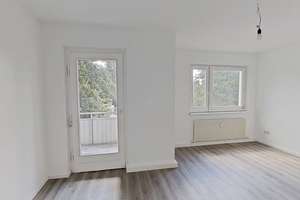 Viel Raum für Ihre Wohnträume – großzügige 4-Zimmer-Wohnung mit Balkon