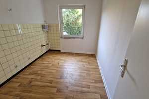 Freundliche 2-Zimmer-Wohnung in Essen-Kettwig, zentral gelegen, Ausrichtung Ost-West-Lage – Corneliusstraße 26, 45219 Essen – Vorschaubild 4