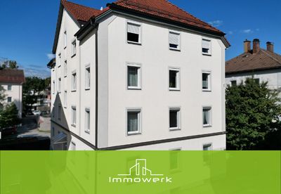 Stilvolle 3-Zimmerwohnung in zentraler Lage – Einbauküche und Garage inklusive