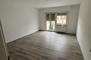 Jetzt bewohnbar! Frisch gestrichene, modernisierte 3,5-Zimmer-Wohnung mit Einbauküche in Mannheim – Dürerstaße 4, 68163 Neuostheim/Neuhermsheim, Mannheim – Vorschaubild 6