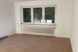 Helle  3-Zimmer-Wohnung im Suedviertel