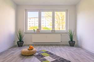 3-Raum-Wohnung mit Tageslichtbad – Würzburger Str. 38, 9130 Sonnenberg, Chemnitz – Vorschaubild 1
