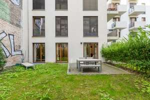 Bezugsfreie 3-Zimmerwohnung mit ca. 65 m² Privatgarten und Terrasse in sehr zentraler Mitte-Lage