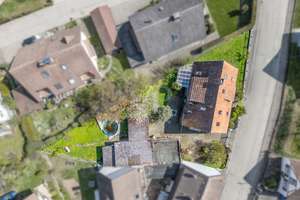 Charmantes Einfamilienhaus mit Einliegerwohnung und großem Garten – viel Raum für Ihre Wohnideen – Die vollständige Adresse der Immobilie erhältst du vom Anbieter., 79227 Schallstadt – Vorschaubild 3