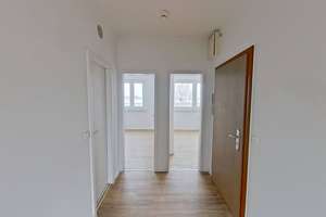 Gut geschnittene 3-Zimmer-Wohnung mit BALKON, Badewanne und EBK – Bernhard-Kellermann-Str. 19, 39120 Leipziger Straße, Magdeburg – Vorschaubild 12