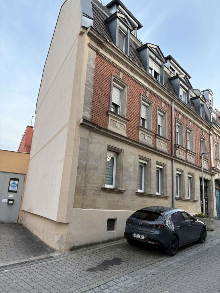 Immobilie in Zirndorf - Zirndorf gut geschnittene 4-Zimmer-Wohnung 2 Etage in zentraler Lage 300m vom Stadtkern entfernt - Bild 3