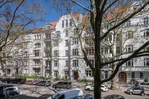 Eindrucksvolle Altbauperle mit 4-Zimmer-Potential und in Top-Lage am Olivaer Platz – Die vollständige Adresse der Immobilie erhältst du vom Anbieter., 10629 Charlottenburg, Berlin – Vorschaubild 7