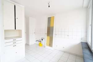 Frankfurt am Main: Helle 3-Zimmer-Wohnung im 3. OG - ideal für WGs – 60313 Innenstadt, Frankfurt am Main – Vorschaubild 5