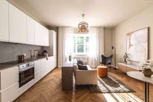Erstbezug nach Sanierung | Stilvolle 3-Zi. Altbauwohnung mit Einbauküche am Volkspark Wilmersdorf