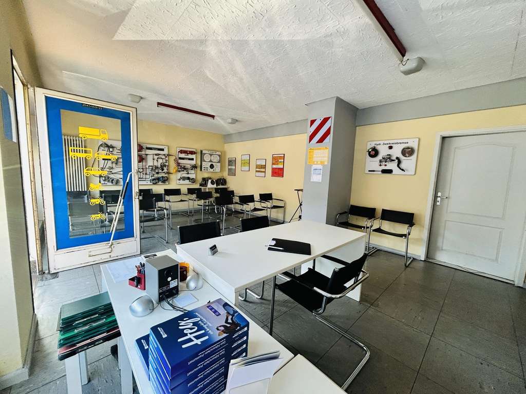 Immobilie in Wallerfangen - Arbeiten, Wohnen, Durchstarten – Ihr vielseitiges Stadthaus im Herzen von Wallerfangen! - Bild 1