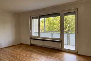 3 Zimmer-Wohnung mit großem Balkon! – Gebbertstr. 160, 91058 Sebaldus, Erlangen – Vorschaubild 2
