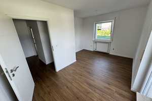 Erstbezug nach Komplettsanierung – 3-Zimmer-Wohnung mit 2 Balkonen und Garage – Schattenbergstraße 16, 75180 Pforzheim – Vorschaubild 9