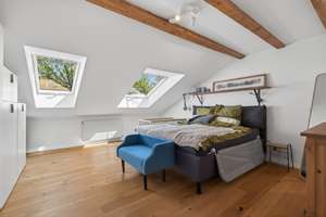 Altbau trifft Moderne - attraktive 4-Zimmer-Wohnung in denkmalgeschütztem Haus in zentraler Lage – Die vollständige Adresse der Immobilie erhältst du vom Anbieter., 76133 Südweststadt, Karlsruhe – Vorschaubild 9