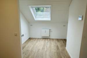 Modernisierte 3-Zimmer-Wohnung mit eigenem Garten & Weitblick – Johann-Peter-Frohnstr. 13, 42855 Schöne Aussicht, Remscheid – Vorschaubild 5