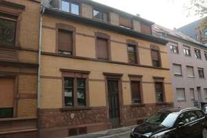 Geräumige 1-ZKB-Wohnung, möbliert an 1 Berufstätigen/ Studierenden zu vermieten.