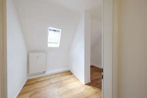 3 Zimmer DG-Maisonette in Denkmal direkt am Südheimer Platz ! – Burgstallstrasse 102, 70199 Südheim, Stuttgart – Vorschaubild 22
