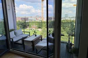 Befristet: Helle 2-Zimmer-Wohnung mit Parkblick in der Hafencity (Dezember 26  - Juli 27) – Am Lohsepark 20, 20457 HafenCity, Hamburg – Vorschaubild 2