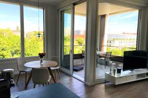 Exclusive, fully furnished apartment with water view - perfect for singles or couples – Am Hamburger Bahnhof 2A, 10557 Berlin – Vorschaubild 1