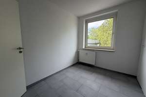 Frisch renovierte Wohnung mit schönem Balkon in zentraler Lage von Oberhausen – Die vollständige Adresse der Immobilie erhältst du vom Anbieter., 46047 Borbeck, Oberhausen – Vorschaubild 3