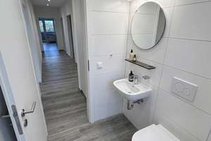 Lichtdurchfluteter Erstbezug nach Modernisierung: 3-Zimmer-Wohnung mit Südwest-Balkon  & Garage – Die vollständige Adresse der Immobilie erhältst du vom Anbieter., 42113 Uellendahl-Katernberg, Wuppertal – Vorschaubild 9