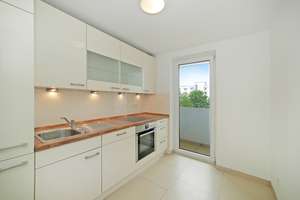 Wohnen direkt am Ostpark: Helle, renovierte 3-Zimmer-Wohnung mit zwei Südbalkonen und Weitblick. – Die vollständige Adresse der Immobilie erhältst du vom Anbieter., 81735 Neuperlach, München – Vorschaubild 6