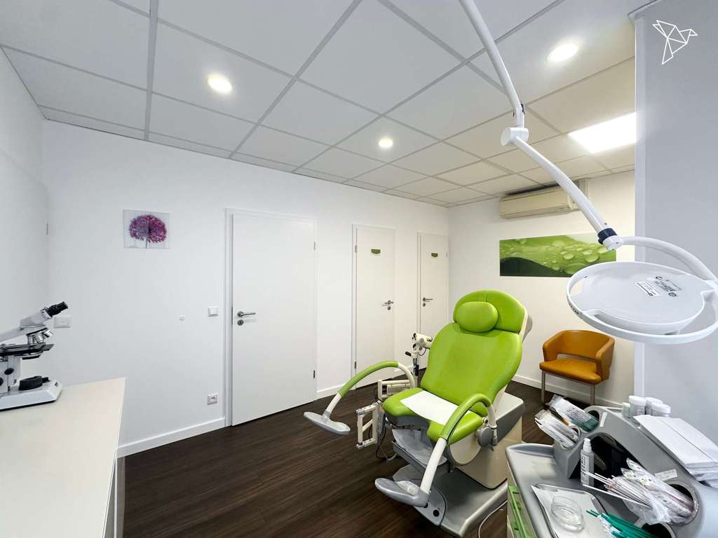 Immobilie in Bad Homburg vor der Höhe - 6 % RENDITE 🤩 Frisch sanierte Praxis im Herzen von Bad Homburg vor der Höhe! - Bild 3