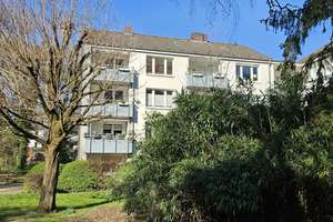 Schlebuscher Straße:  Helle Wohnung in ruhiger Grünlage