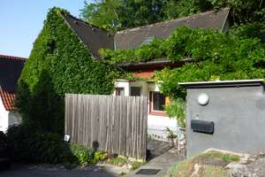 Idyllisches Wohnen in grüner Umgebung. Im Altbau oder als Neubau möglich