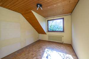 Freistehendes Zweifamilienhaus mit zwei Stellplätzen und Garage, am ruhigen Privatweg gelegen. – Die vollständige Adresse der Immobilie erhältst du vom Anbieter., 40489 Angermund, Düsseldorf – Vorschaubild 29