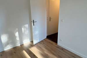 Kernsaniertes, sonniges & bezugsfreies Appartement am Ku’damm – Cicerostr. 54, 10709 Wilmersdorf, Berlin – Vorschaubild 6