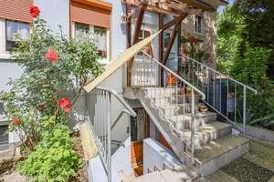 Attraktives Reihenhaus mit großer Terrasse, 2 Stellplätzen und viel Potenzial in Grenznähe! – Die vollständige Adresse der Immobilie erhältst du vom Anbieter., 79540 Lörrach – Vorschaubild 3