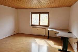 Schönes 3-Familienhaus in Schwenningen/Heuberg
 – Die vollständige Adresse der Immobilie erhältst du vom Anbieter., 72477 Schwenningen – Vorschaubild 12