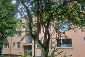 4 Zimmerwohnung mit Balkon in Düsseldorf-Knittkuhl.