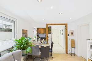 Zweifamilienhaus in Stuttgart-Feuerbach - ruhig gelegen, laufend instand gehalten