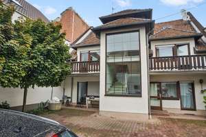 Seltene Gelegenheit: Maisonettewohnung mit Balkon,  zwei Eingängen und Stellplatz – Die vollständige Adresse der Immobilie erhältst du vom Anbieter., 65205 Erbenheim, Wiesbaden – Vorschaubild 2