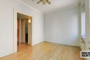 4,5-Zimmer-Altbauwohnung mit Balkon und Gestaltungspotenzial in Augsburg – Die vollständige Adresse der Immobilie erhältst du vom Anbieter., 86152 Stadtjägerviertel, Augsburg – Vorschaubild 5