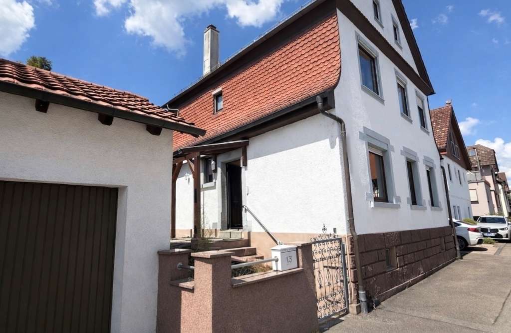 Immobilie in Unterreichenbach - Wohnen unter einem Dach - Perfekt für Familien  - Bild 2