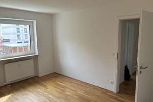 Hier fühlen Sie sich wohl: tolle 3-Zi.-Wohnung (WBS) – Maximilian-Kolbe-Allee 8, 81739 Altperlach, München – Vorschaubild 6