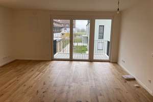 In Neufahrn b. Freising: Gepflegte 2-Zimmer-Wohnung – voll möbliert, mit Balkon, TG-Stellplatz & gro