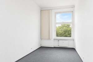 Großzügige Altbaueinheit mit sehr hohen Decken und Entwicklungspotenzial in ruhiger, zentraler Lage – Die vollständige Adresse der Immobilie erhältst du vom Anbieter., 10777 Schöneberg, Berlin – Vorschaubild 6