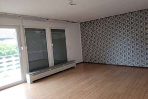 5-Zimmer-Wohnung mit großem Garten in ruhiger Lage von Hagenburg – Ideal für Selbstgestalter! – Die vollständige Adresse der Immobilie erhältst du vom Anbieter., 31558 Hagenburg – Vorschaubild 2