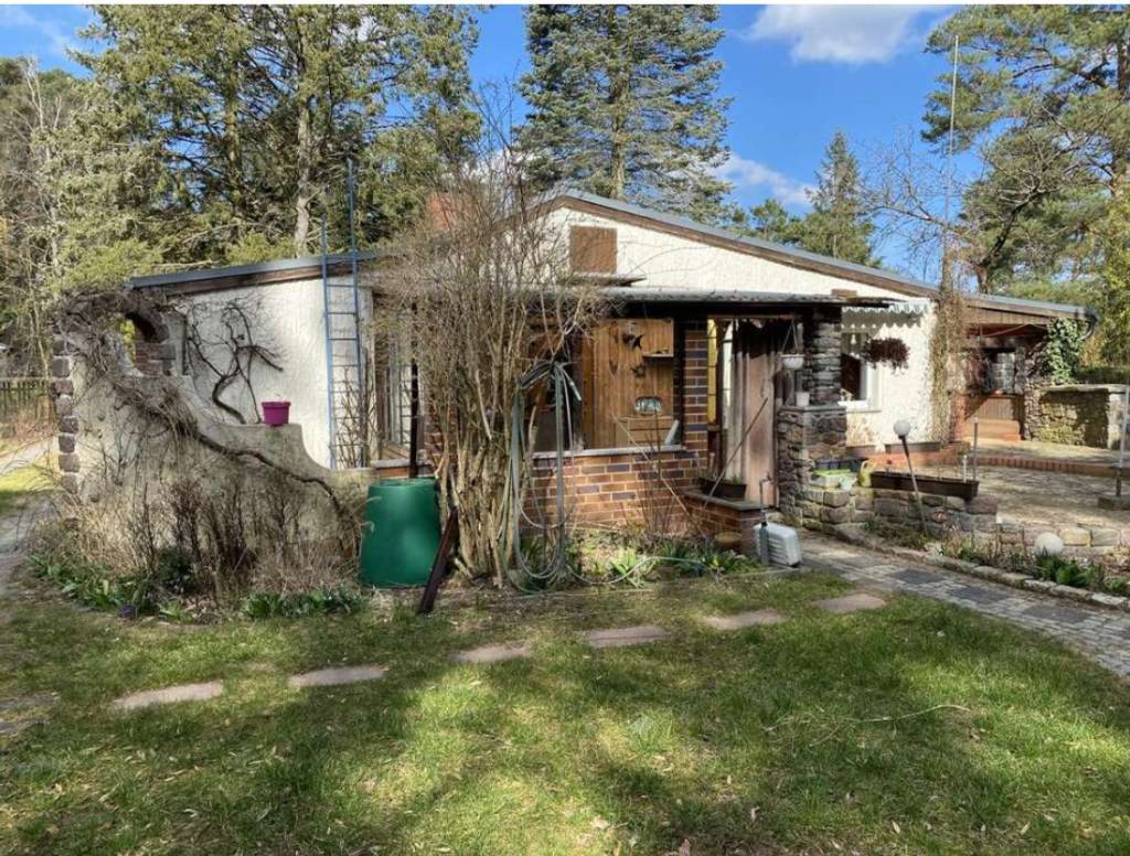 Immobilie in Borkheide - 1.722 m² Waldgrundstück mit zwei Häusern – Wohnen, Vermieten oder Wochenenddomizil - Bild 2