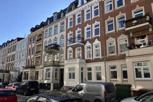 Wunderschöne sanierte  Altbauwohnung mit Balkon in St. Lorenz  Nord – 23554 Sankt Lorenz Nord, Lübeck – Vorschaubild 2