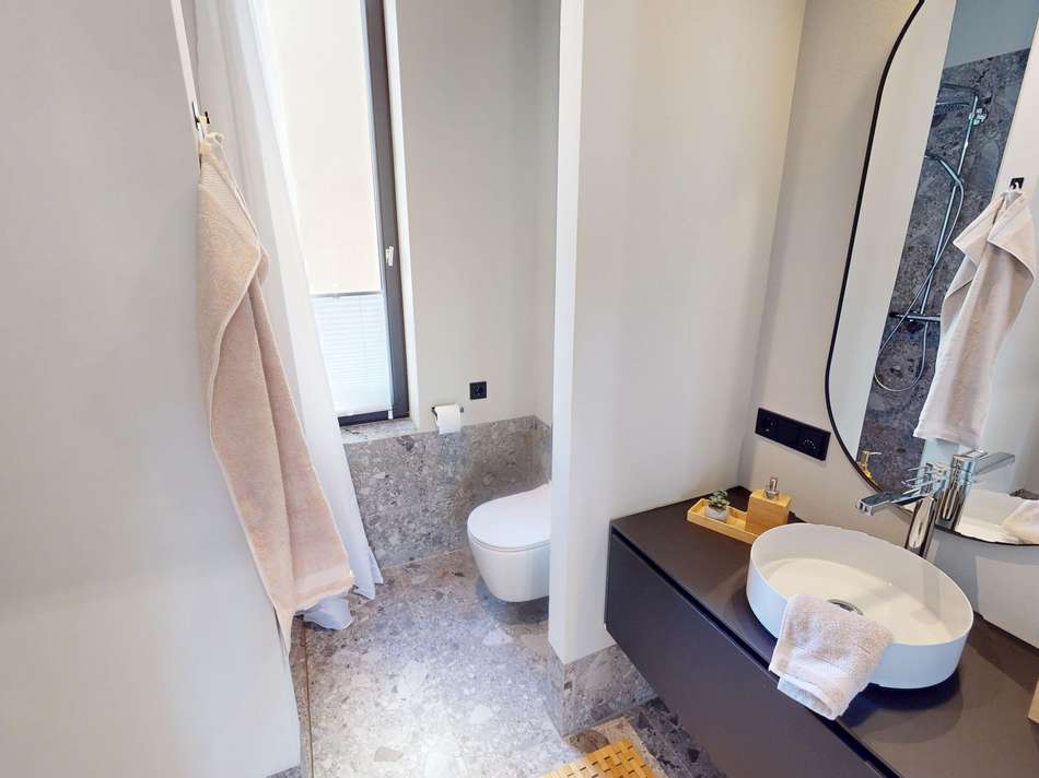 EDLES BADEZIMMER.jpg