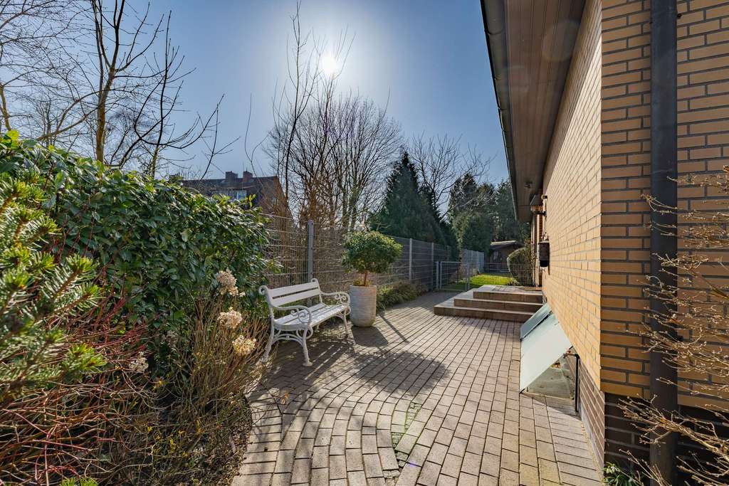 Immobilie in Kronshagen - Wohnen auf einer Ebene- großzügiger Bungalow mit viel Platz für die Familie - Bild 3