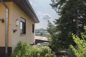 Wintergarten, Blick, Gartenpool, PV, viel Platz für die Familie - großes EFH oder Generationenhaus – Die vollständige Adresse der Immobilie erhältst du vom Anbieter., 61279 Grävenwiesbach – Vorschaubild 10